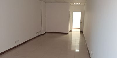 Oficina Arriendo 36 mts Cundinamarca BOGOTÁ PUENTE LARGO Código Coninsa:61575