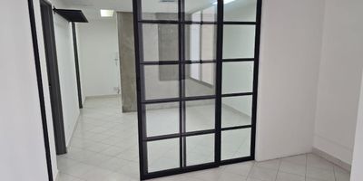 Oficina Arriendo 40 mts Antioquia MEDELLÍN EL POBLADO Código Coninsa:93164