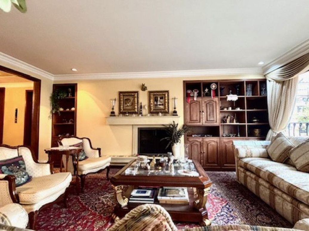 Apartamento de 3 alcobas en venta en Santa Barbara Occidental, Bogotá, 210 m² · foto 6 de 20