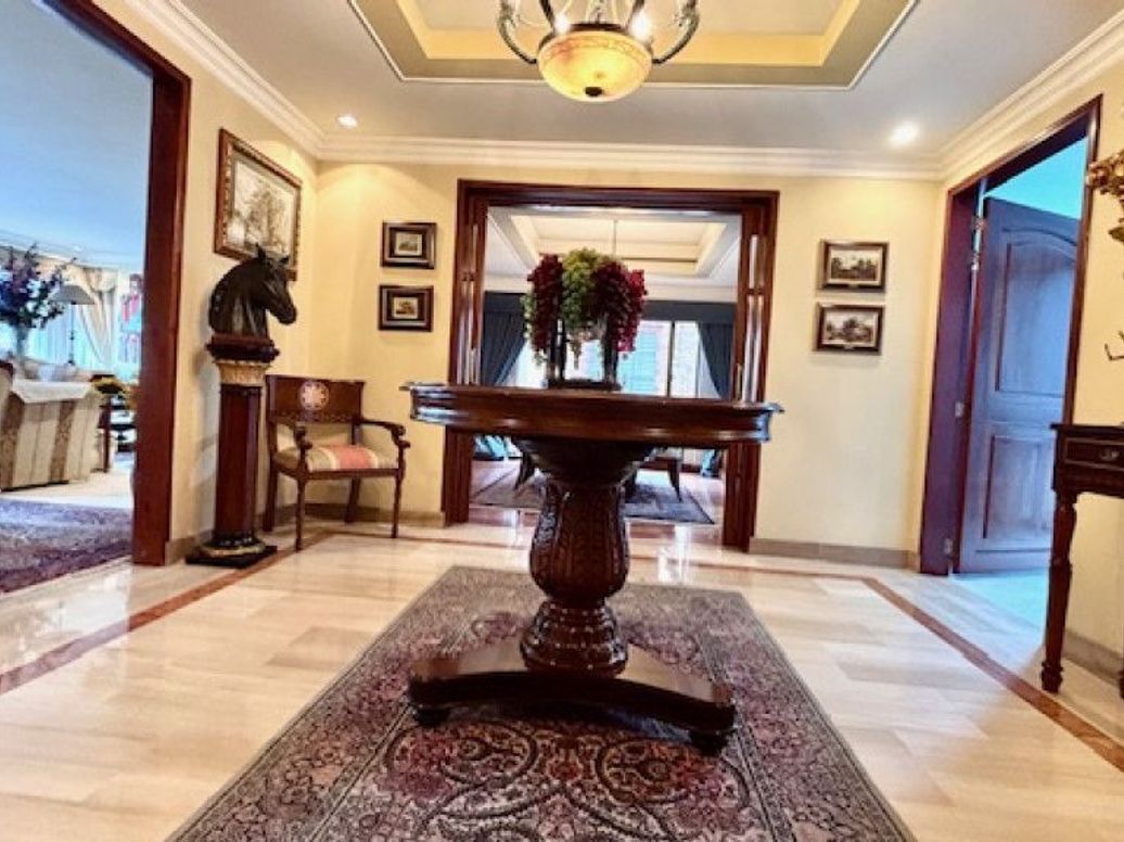 Apartamento de 3 alcobas en venta en Santa Barbara Occidental, Bogotá, 210 m² · foto 4 de 20