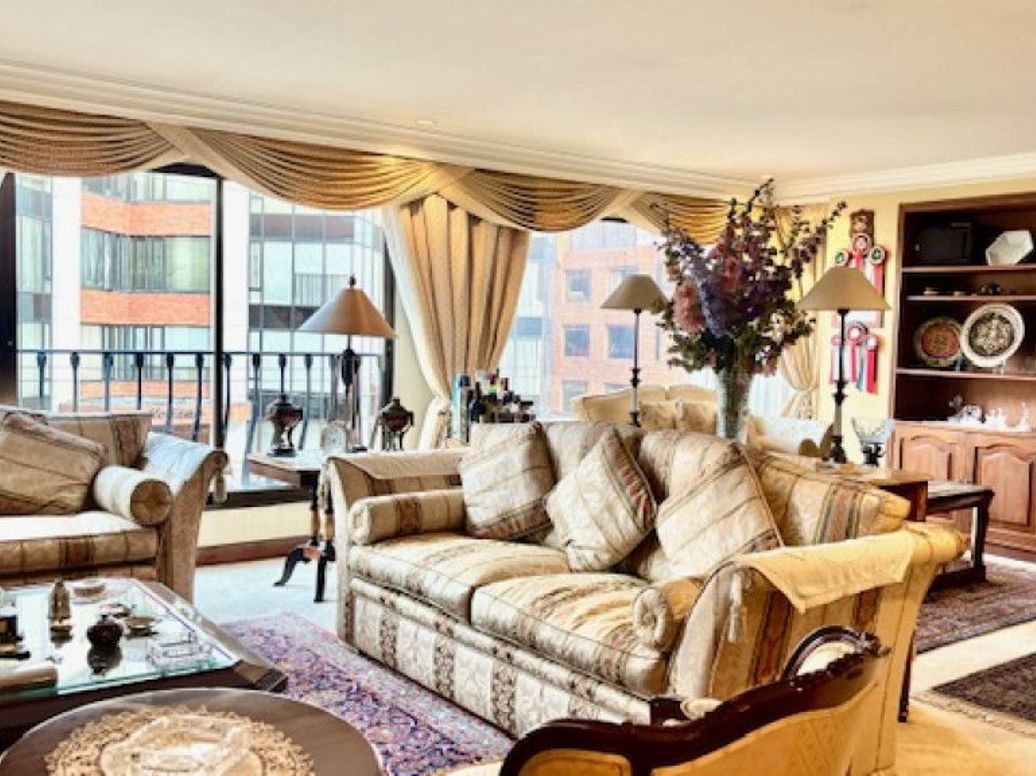 Apartamento de 3 alcobas en venta en Santa Barbara Occidental, Bogotá, 210 m² · foto 8 de 20