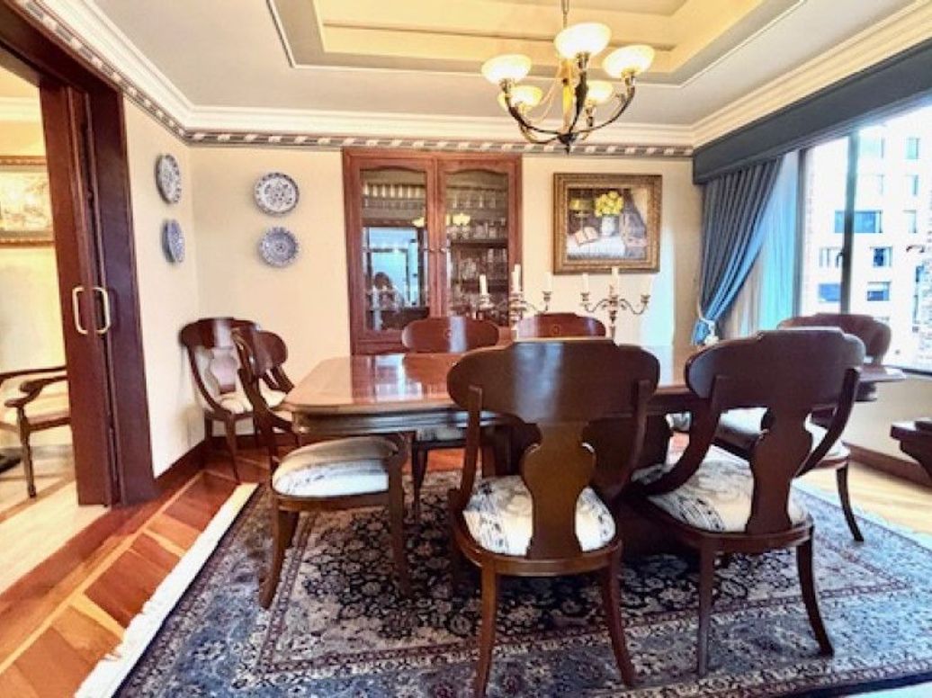 Apartamento de 3 alcobas en venta en Santa Barbara Occidental, Bogotá, 210 m² · foto 10 de 20
