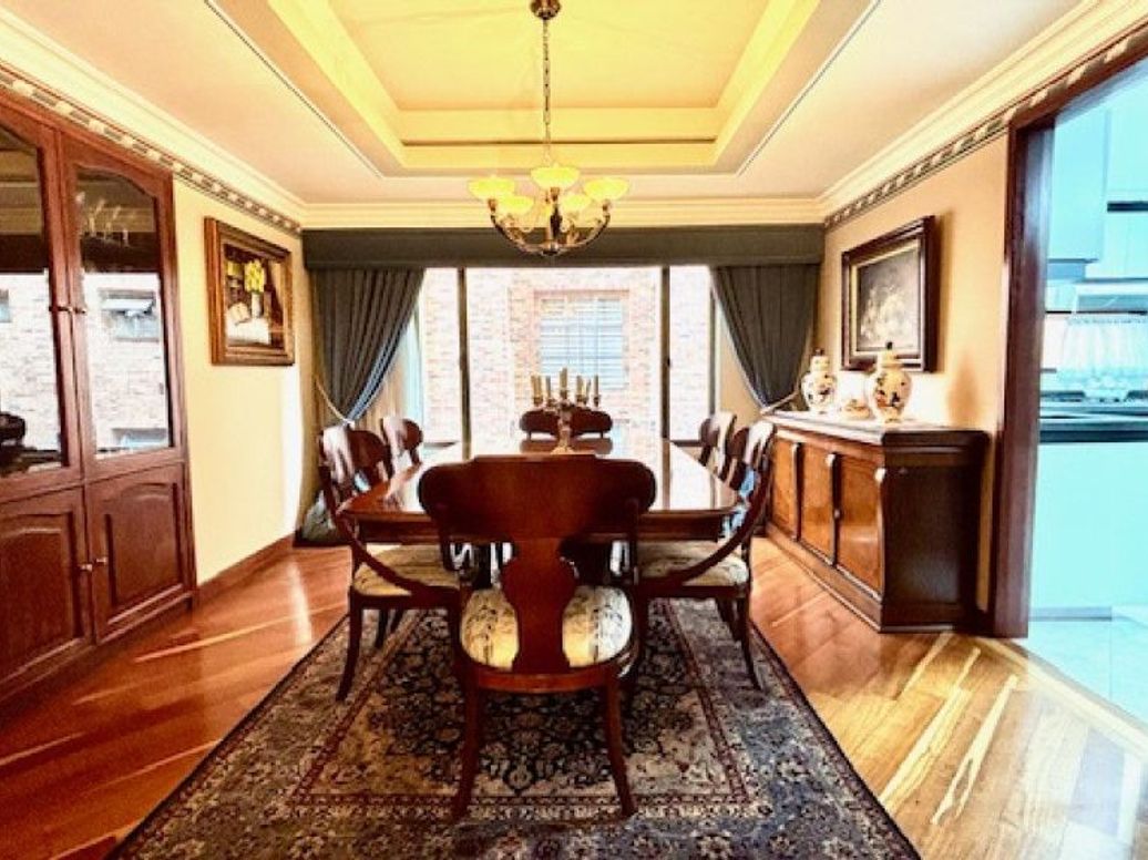 Apartamento de 3 alcobas en venta en Santa Barbara Occidental, Bogotá, 210 m² · foto 9 de 20