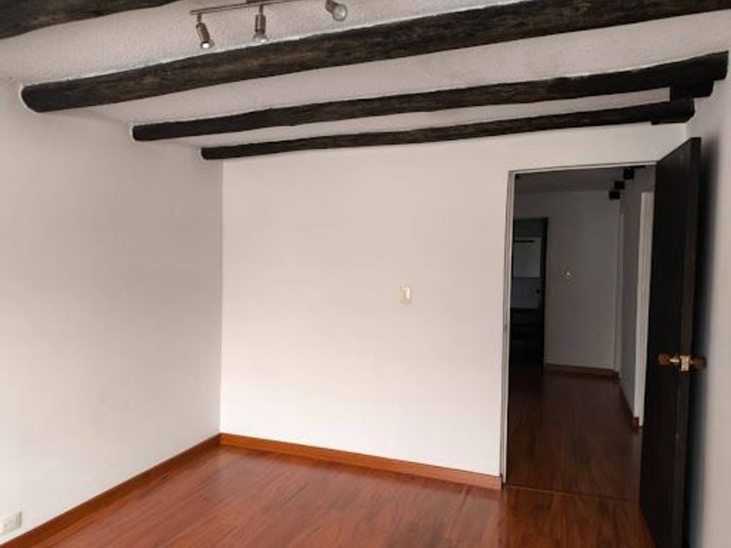 Casa de 3 alcobas en venta en Santa Barbara, Bogotá, 205 m² · foto 14 de 20