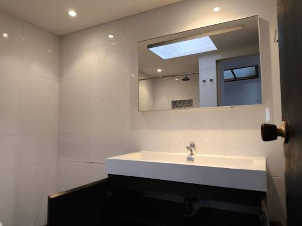 Casa de 3 alcobas en venta en Santa Barbara, Bogotá, 205 m² · foto 15 de 20