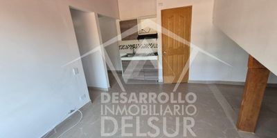 Apartaestudio en ARRIENDO.
Tu espacio, tu estilo: vive en este hermoso apartaestudio diseñado para tu comodidad.
1 Sala1 alcoba2 Closet2 baños cabinadosCocina  integralZona de ropasPiso en porcelanato 
Ubicado en excelente zona residencial y comercial, rutas de acceso, supermercados, zonas deportivas, fácil acceso al estadio y al Politécnico Jaime Isaza Cadavid, supermercados, colegios, tiendas de barrio, droguerías.
¡Para más información y agendar tu cita!Contáctanos al 3156901885Desarrollo Inmobiliario del Sur – Tu hogar, nuestra pasión