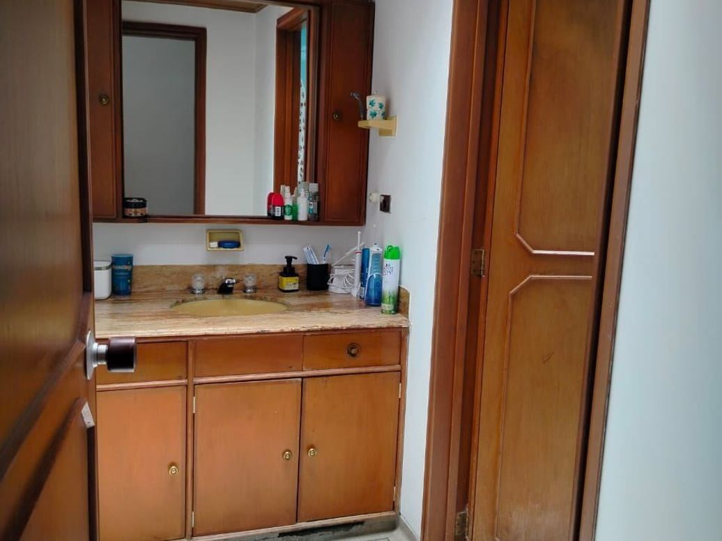 Casa de 6 alcobas en venta en Santa Bibiana, Bogotá, 612 m² · foto 16 de 20