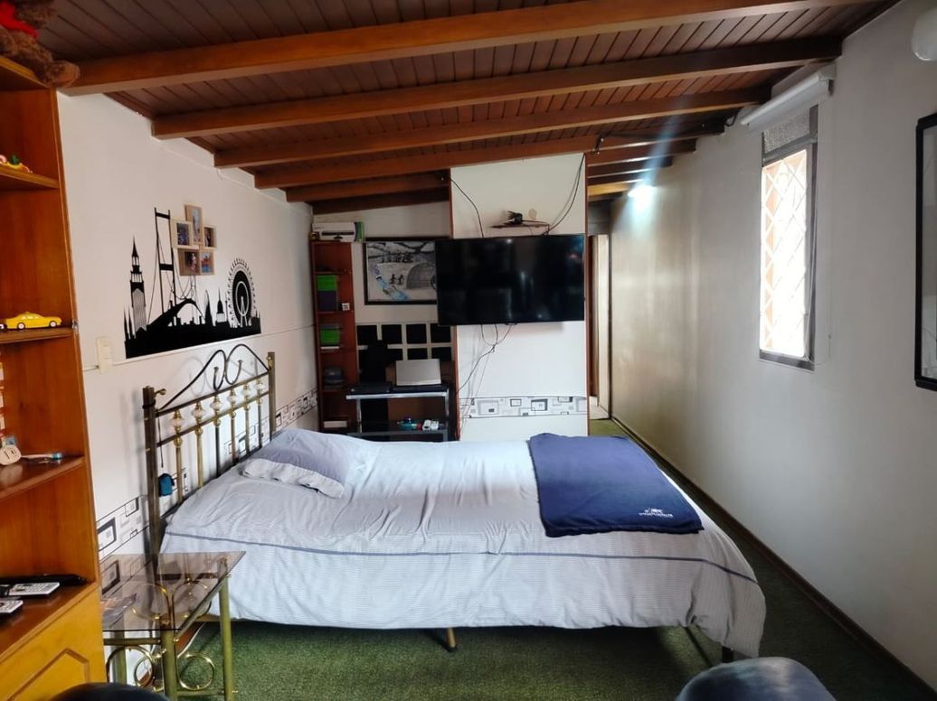 Casa de 6 alcobas en venta en Santa Bibiana, Bogotá, 612 m² · foto 7 de 20