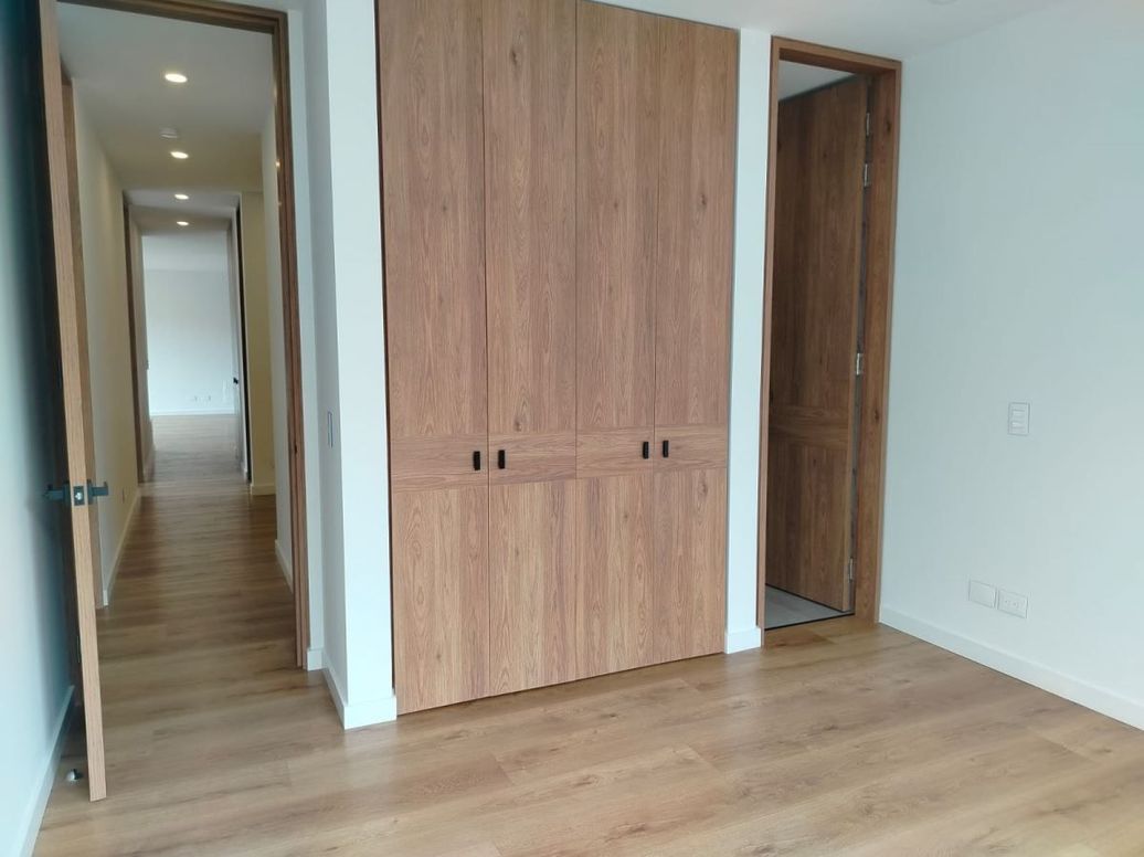 Apartamento de 3 alcobas en venta en San Patricio, Bogotá, 150 m² · foto 13 de 20