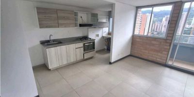 En Arriendo Apartamento en Sabaneta Sector : Aves María  ▪️Metros : 65▪️Estrato : 4▪️Urbanización cerrada : Si▪️Piso : 21▪️Sala comedor ▪️Cocina integral ▪️Zona de ropas▪️Alcobas : 2▪️Baños : 2▪️Parqueadero : 1 carro ▪️cuarto útil : SiPrecio : 2’600.000Excelente ubicación con rutas de transporte público, cerca al éxito de aves María, tiendas D1, Oxxo.