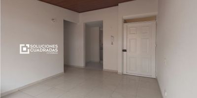 Se vende apartamento en Tocancipá – Conjunto Caminos de Sie 2


 Área de 55 m², muy iluminado 
 3 habitaciones cómodas 
 2 baños completos 
 Quinto piso esquinero (acceso por escaleras) 
 Ubicado en conjunto cerrado con seguridad y zonas comunes 


? Oportunidad única: el propietario recibe permuta por vehículo o inmueble en Bogotá de menor valor.

? Excelente ubicación en Tocancipá, cerca de vías principales, transporte y comercio. Precio negociable.
