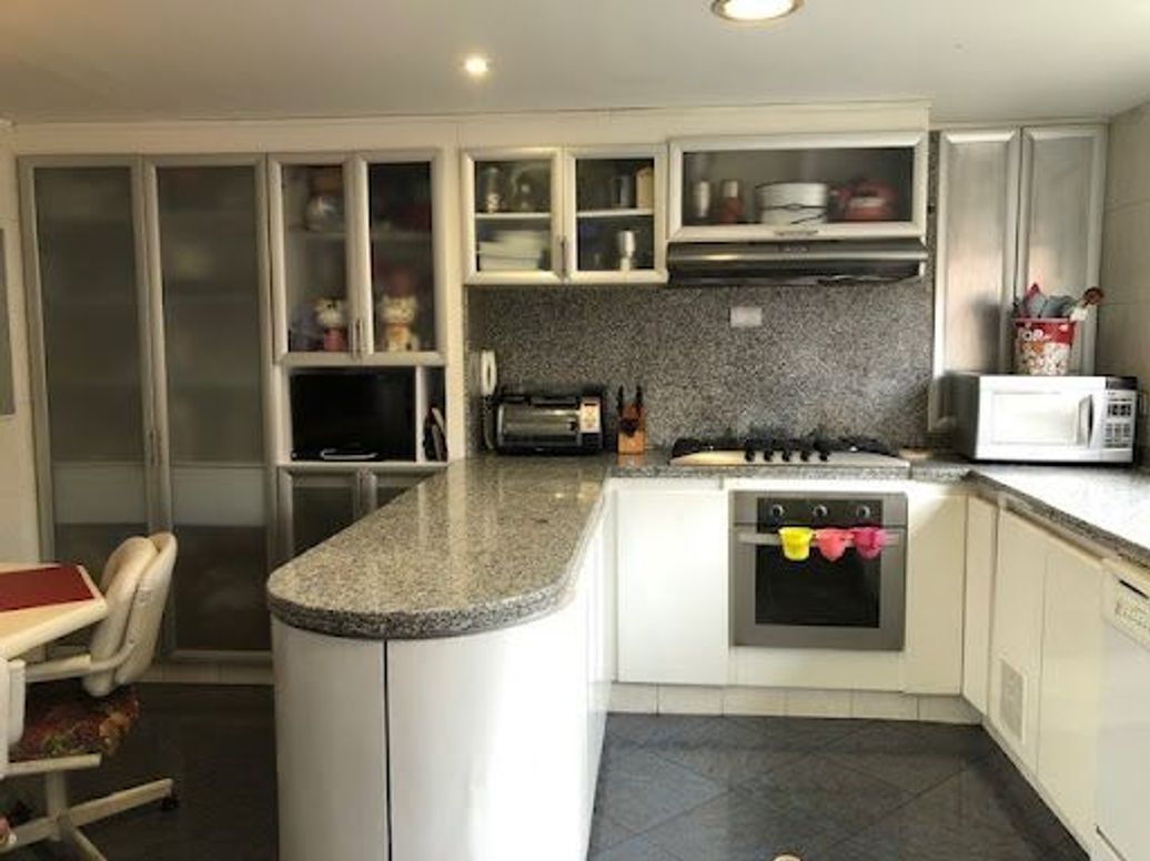 Apartamento de 3 alcobas en venta en Chico, Bogotá, 292 m² · foto 2 de 20
