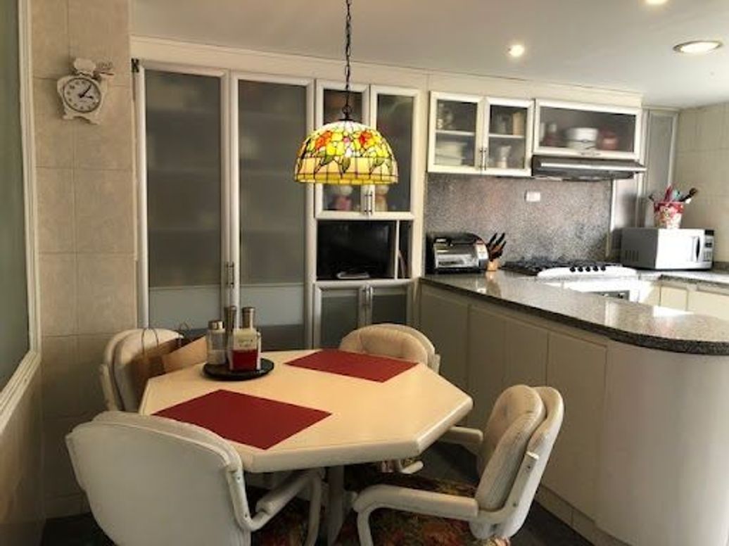 Apartamento de 3 alcobas en venta en Chico, Bogotá, 292 m² · foto 3 de 20