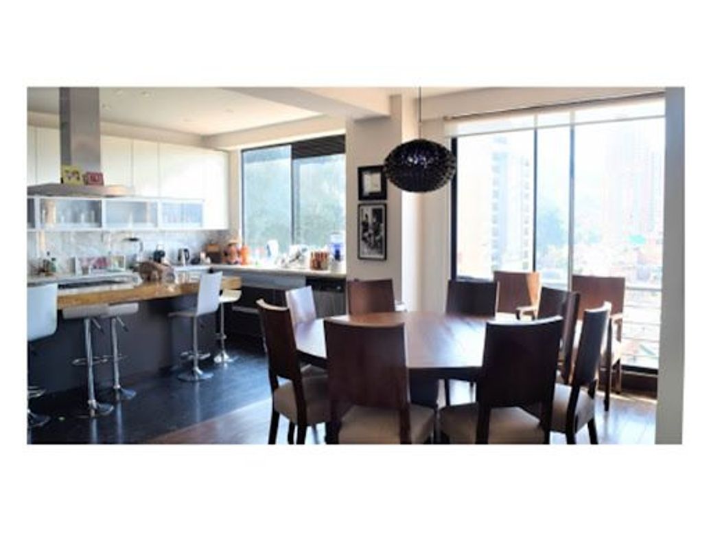 Apartamento de 4 alcobas en venta en Los Rosales, Bogotá, 330 m² · foto 3 de 18
