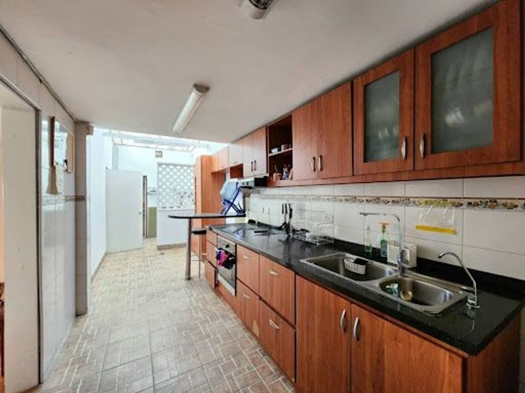 Casa de 5 alcobas en venta en Alhambra, Bogotá, 235 m² · foto 3 de 20