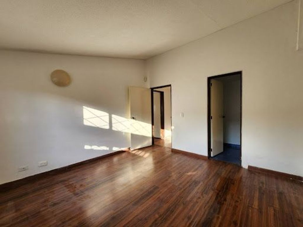 Casa de 5 alcobas en venta en Alhambra, Bogotá, 235 m² · foto 10 de 20