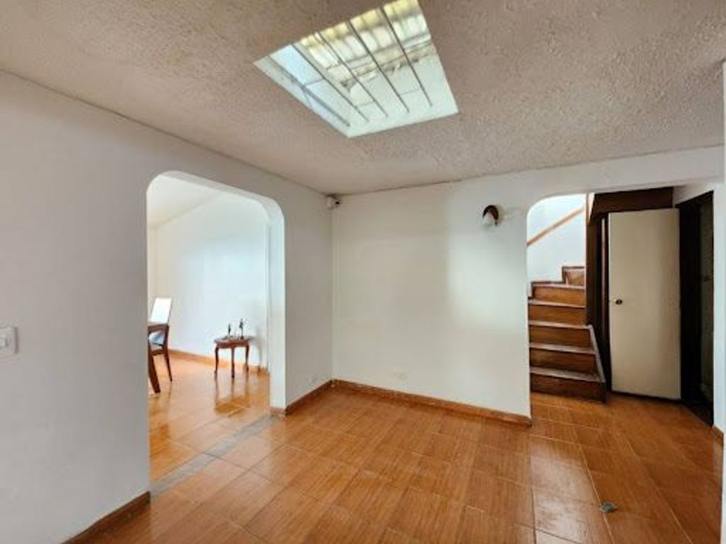 Casa de 5 alcobas en venta en Alhambra, Bogotá, 235 m² · foto 7 de 20