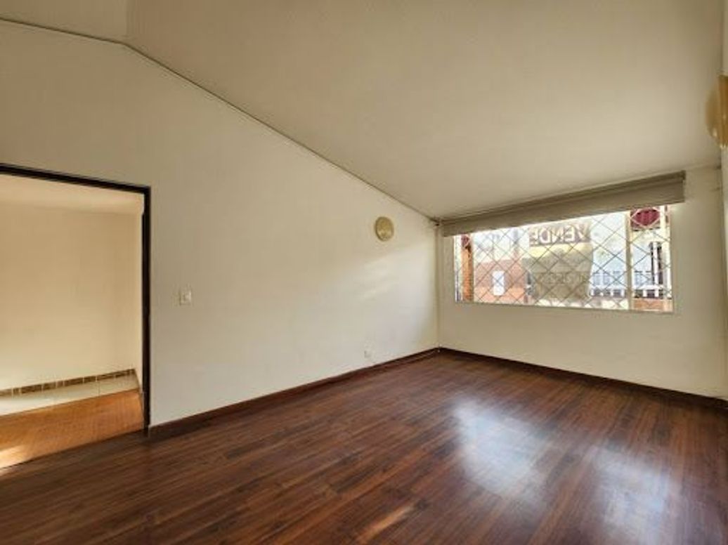 Casa de 5 alcobas en venta en Alhambra, Bogotá, 235 m² · foto 11 de 20