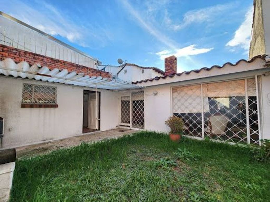 Casa de 5 alcobas en venta en Alhambra, Bogotá, 235 m² · foto 12 de 20