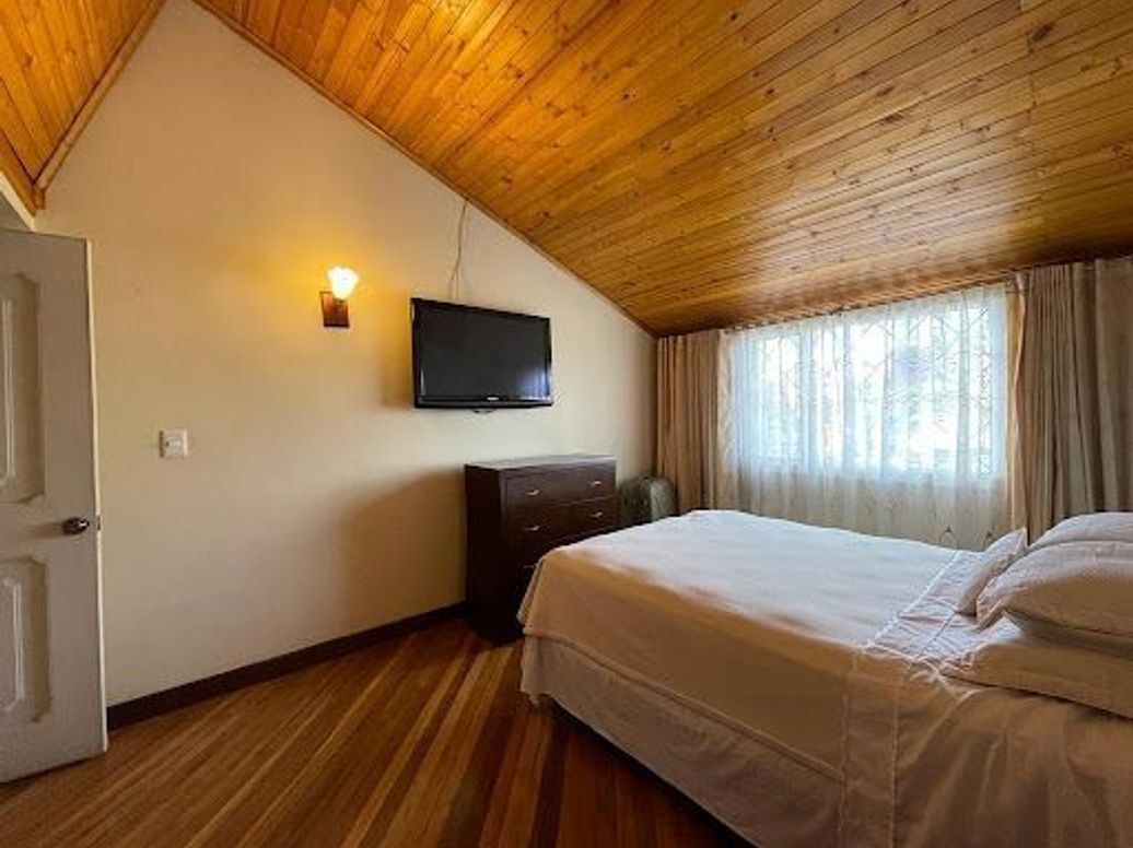 Casa de 4 alcobas en venta en Niza, Bogotá, 325 m² · foto 19 de 20