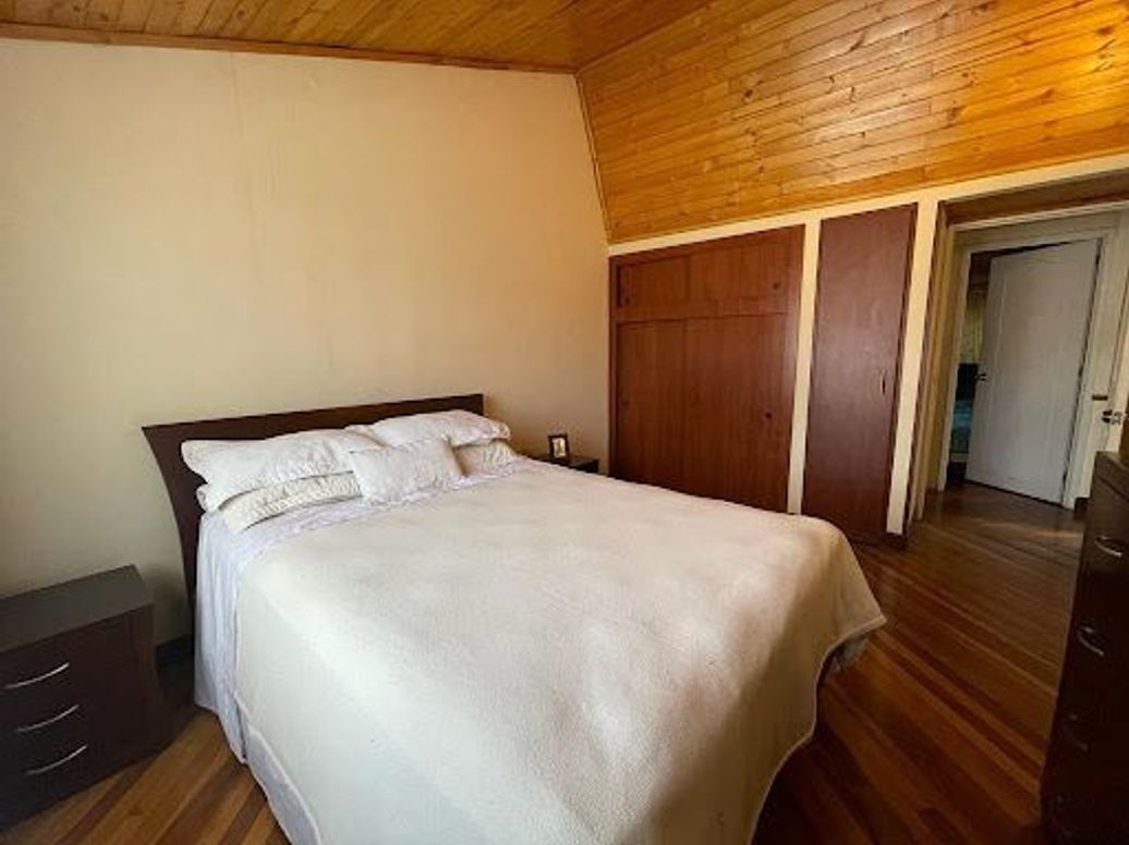 Casa de 4 alcobas en venta en Niza, Bogotá, 325 m² · foto 15 de 20