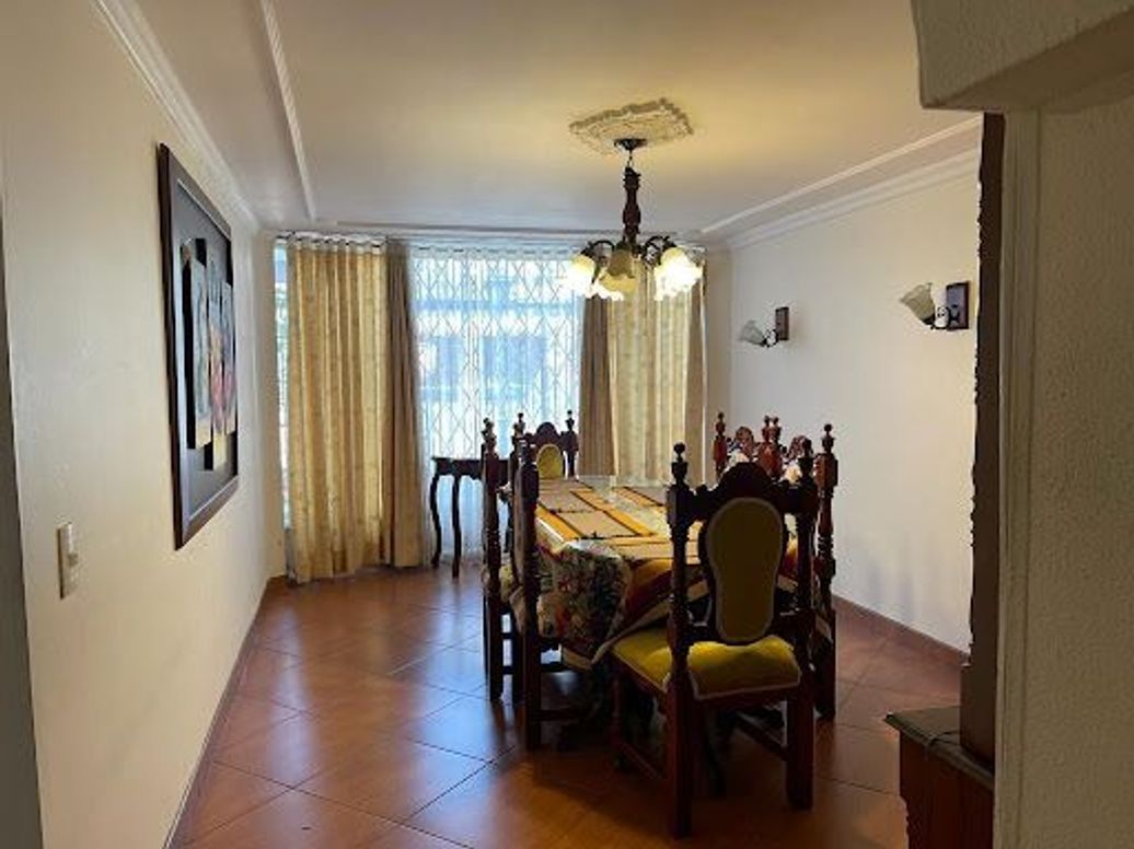 Casa de 4 alcobas en venta en Niza, Bogotá, 325 m² · foto 7 de 20