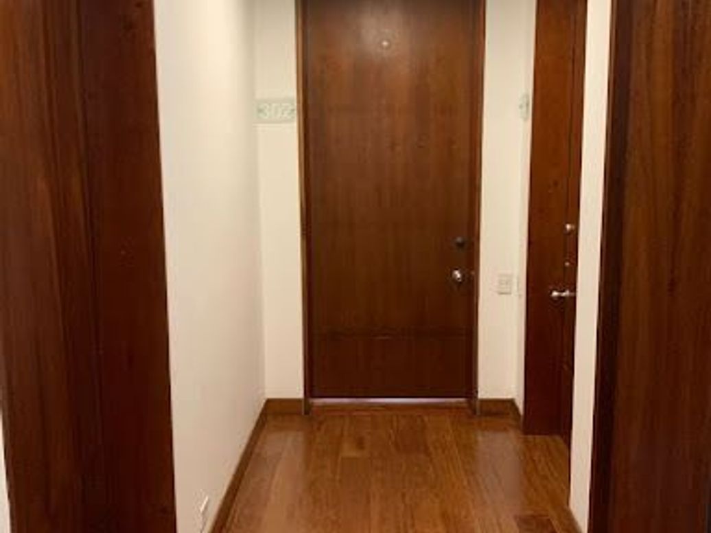 Apartamento de 1 alcoba en venta en Los Rosales, Bogotá, 84 m² · foto 2 de 20