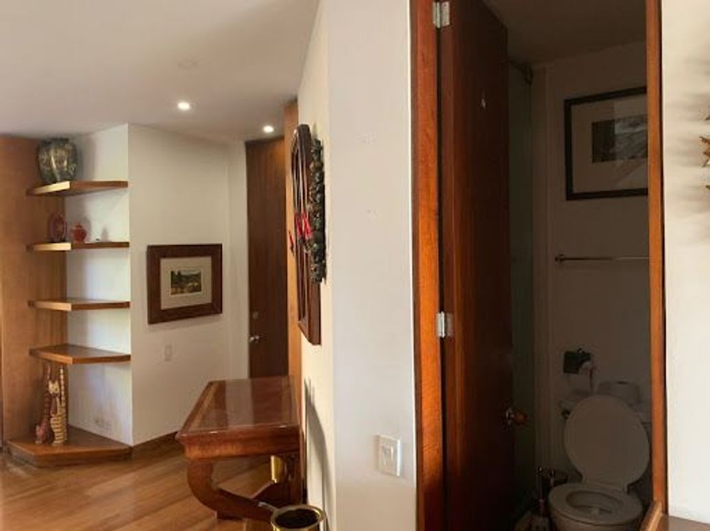 Apartamento de 1 alcoba en venta en Los Rosales, Bogotá, 84 m² · foto 8 de 20