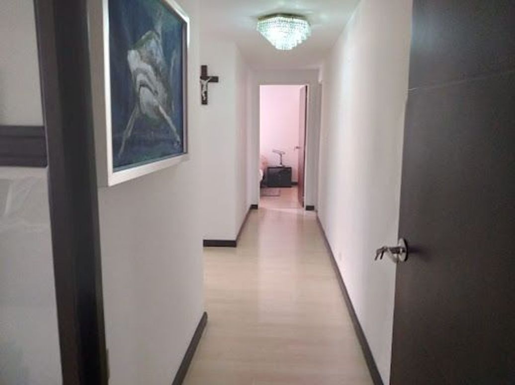 Apartamento de 3 alcobas en venta en Chico, Bogotá, 106 m² · foto 16 de 16