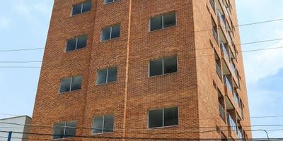 EXCELENTE APARTAESTUDIO, AMPLIO, FRESCO, PISOS EN PORCELANATO. EL EDIFICIO ES DE 10 PISOS, FACHADA 100% EN LADRILLO ROJO,32 APTOS EN TOTAL, SALÓN SOCIAL, JUEGOS INFANTILES, PARQUEADERO DE VISITANTES. MUY BUENA UBICACIÓN, CERCA DE CENTROS COMERCIALES.