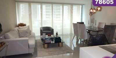Apartamento en arriendo/venta  en la ciudad de Barranquilla ubicado en el barrio la castellana, en un edificio con vigilancia privada las 24 Horas y zonas sociales de entretenimiento, piscina, zona infantil, salón comunal, el edificio cuenta con 10 pisos, el apartamento se encuentra ubicado en el piso 4, con un área aproximada de 117.74 mt2, distribuidos en 3 habitaciones, 2 baños más un baño social, la habitación principal cuenta con baño y vestier interno, sala-comerdor, cocina integral, zona de labores y 1 parqueadero asignado, lado sombra, buena distribución en sus áreas con buenos y modernos acabados, es fresco y acogedor, su entorno es tranquilo, residencial con cómodas vías de acceso y facilidad al transporte publico cercano, sobre el sector puede encontrar, parques, restaurantes y supermercados.