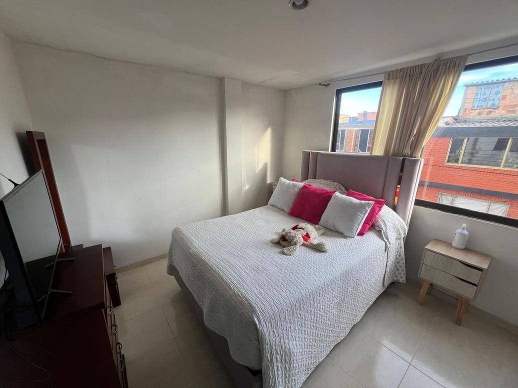 Casa de 6 alcobas en venta en Villa Dorado Norte, Bogotá, 507 m² · foto 17 de 20