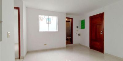 [ARR] ID HOUM: 159952

Entérate de todos los beneficios al arrendar con nosotros:
    • Asistencia e intermediación con el propietario
    • Firma tu contrato online
    • Arrienda sin burocracia, sin papeleos ni notarías

Departamento en arriendo, ubicado en el barrio Las Brisas, con una superficie construida de 40.00 m² y superficie total de 40.00  m². 

Sus principales características son:

    • No amoblado
    • 2 dormitorios
    • 1 baño
    • No Admite mascotas
    • Año de construcción: 2016
            
Si arriendas con nosotros, te brindamos asesoría personalizada durante todo el proceso.
        

Requisitos para arrendar con nosotros:

    • Arrienda sin codeudor*, fácil, rápido y seguro
    • Demuestra un ingreso mensual neto de al menos 2.5 veces el valor del arriendo (los ingresos mensuales se pueden complementar por las personas que vivirán en este inmueble)
    • Completa tu información básica y mándanos tus extractos bancarios o documentos que demuestren tus ingresos
    • No debes tener reportes negativos en centrales de crédito
        

IMPORTANTE:

    • Te invitamos a agendar una visita a esta propiedad
    • Si tienes alguna duda por favor puedes solicitar más información desde los portales como también contactarte directamente con nosotros
    
Más que una inmobiliaria, somos Houm.
*Aplican T&C