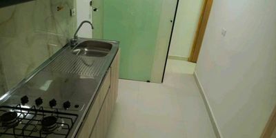 Tu nuevo hogar te espero en Bello 

 

Te ofrecemos un amplio y comodo apartamento en arriendo, perfecto para quienes buscan tranquilidad sin alejarse de la ciudad.

Este espacio es ideal para familias que desean comodidad, accesibilidad y calidad de vida.

 

Características destacadas: 

* 2 habitaciones amplias y acogedoras

* 1 baño cabinado, amplio y funcional

* Cocina semi integral, con red de gas, lista para preparar los mejores momentos con tu familia.

* Piso en cerámica , fácil de limpiar y mantener.

* Estrato 3, equilibrio perfecto entre calidad y economía

* Area de 52M2, amplios espacios para disfrutar.

 

Además cuenta con excelente acceso a rutas de transporte público, vías principales y zonas comerciales. A pocos minutos de tiendas D1 y otros comercios que facilitan tu día a día.

 

¿ Lo mejor ? El proceso con nosotros es 100 % virtual, rápido, sencillo y sin costo, de la mano de la aseguradora el libertador.

 

De dejes pasar está oportunidad.

Contactanos hoy mismo y agenda tu cita para conocer tu próximo hogar.
