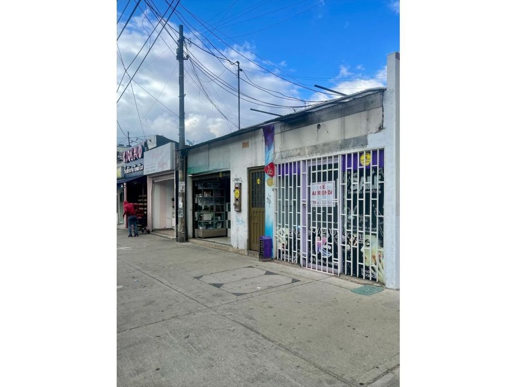 Casa de 3 alcobas en venta en Modelia, Bogotá, 258 m² · foto 5 de 6