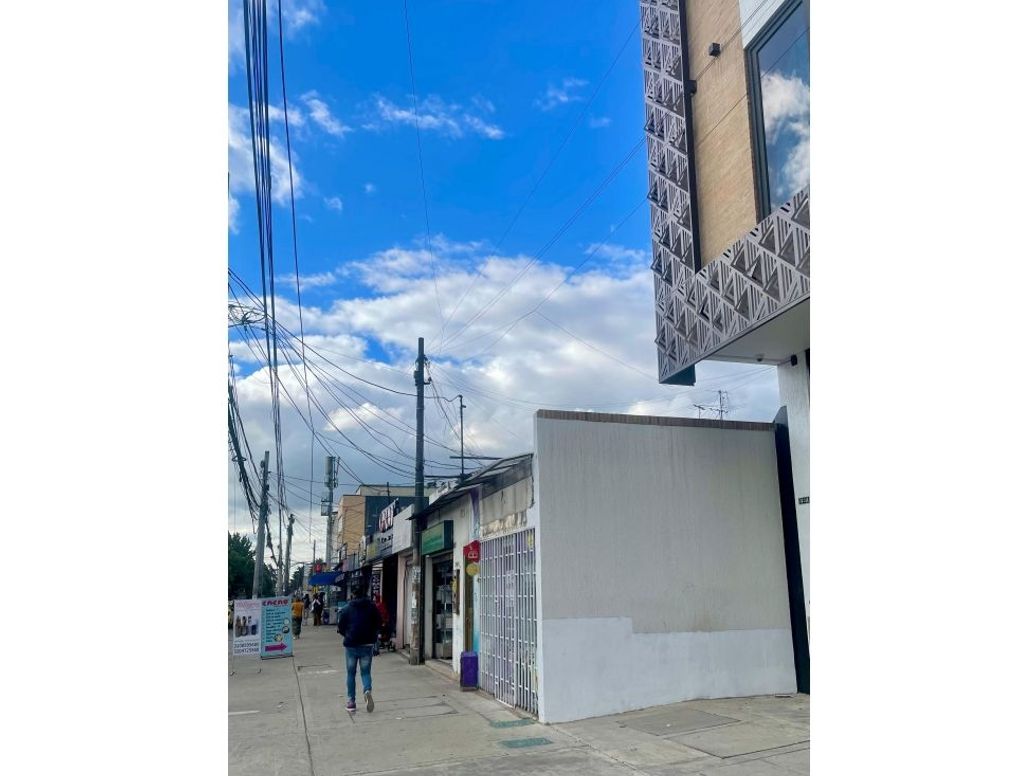 Casa de 3 alcobas en venta en Modelia, Bogotá, 258 m² · foto 6 de 6