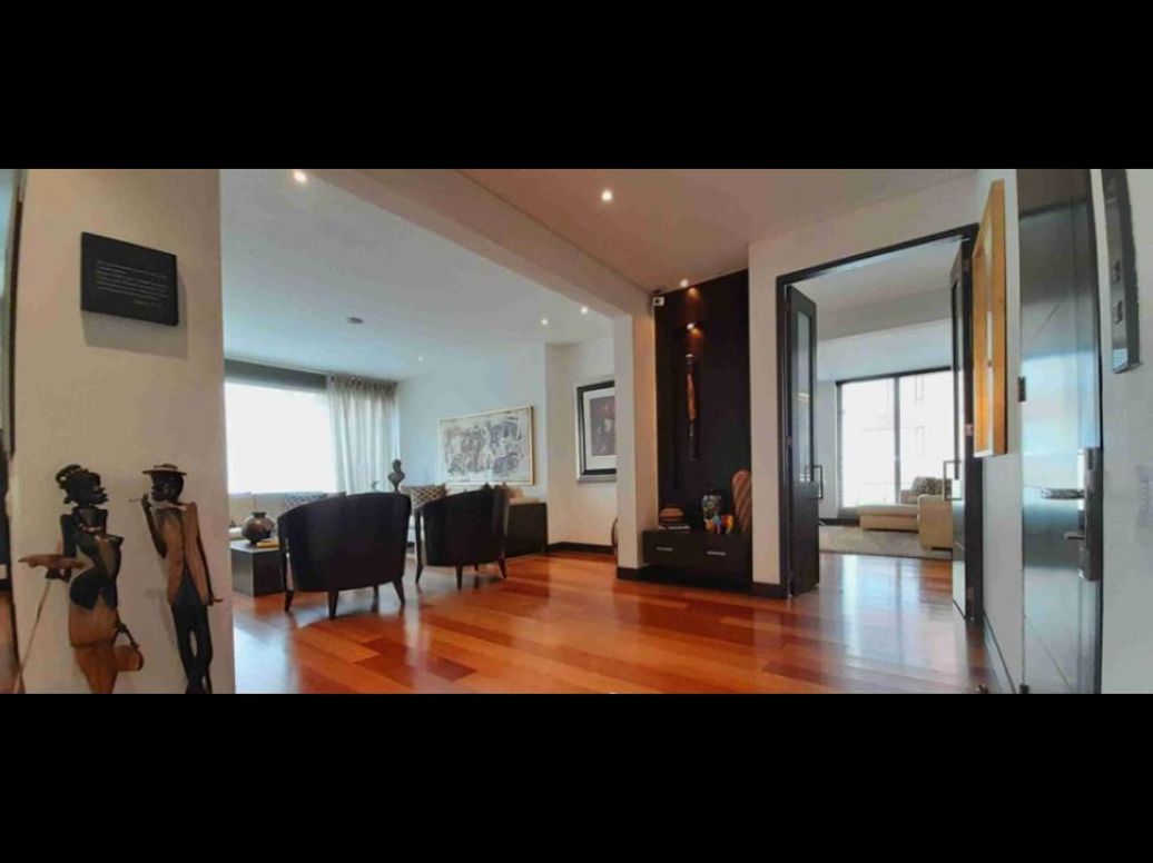 Apartamento de 3 alcobas en venta en Los Rosales, Bogotá, 300 m² · foto 8 de 20