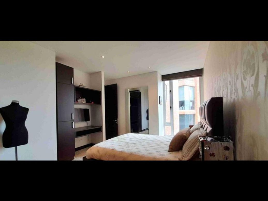 Apartamento de 3 alcobas en venta en Los Rosales, Bogotá, 300 m² · foto 9 de 20