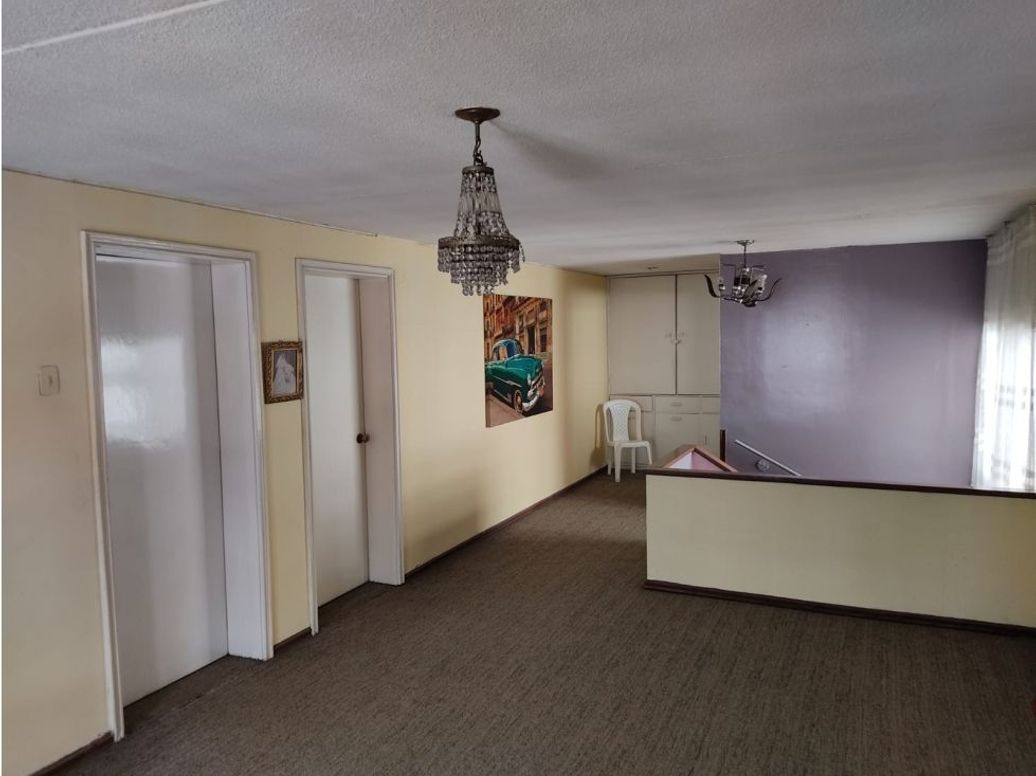 Casa de 9 alcobas en venta en Nicolas De Federman, Bogotá, 385 m² · foto 4 de 17
