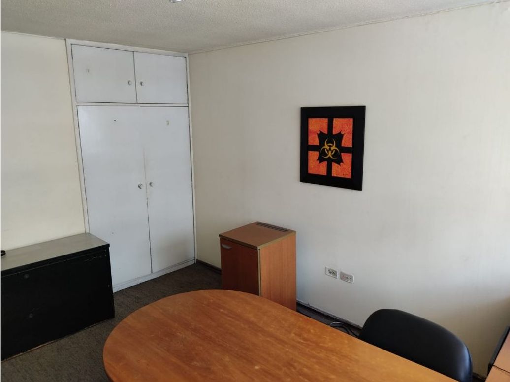 Casa de 9 alcobas en venta en Nicolas De Federman, Bogotá, 385 m² · foto 2 de 17