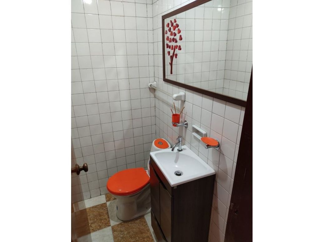 Casa de 9 alcobas en venta en Nicolas De Federman, Bogotá, 385 m² · foto 15 de 17