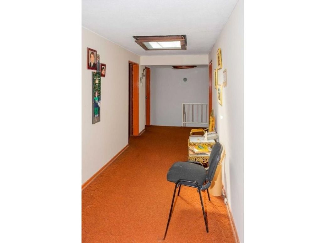 Casa de 6 alcobas en venta en Santa Barbara, Bogotá, 250 m² · foto 8 de 17
