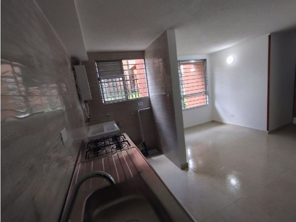 Apartamento de 3 alcobas en venta en Fontibón, Bogotá, 48 m² · foto 3 de 18