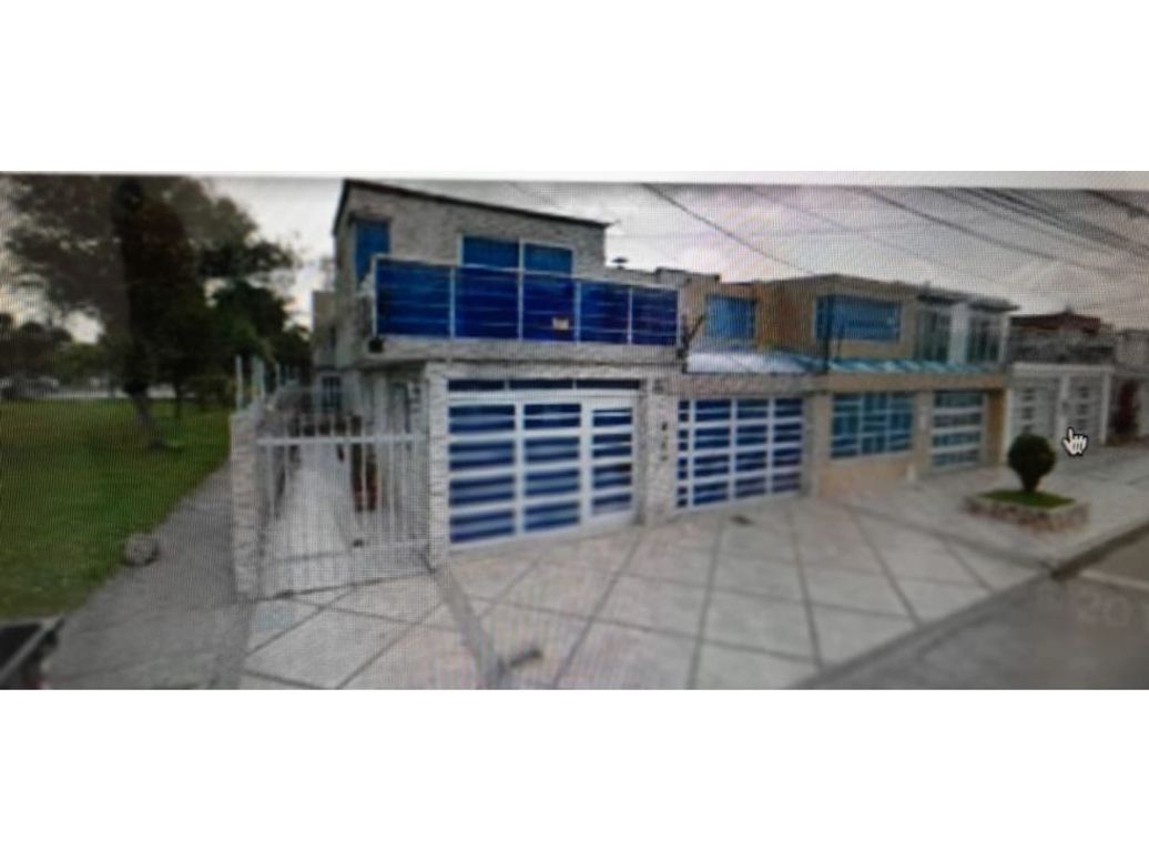 Casa de 5 alcobas en venta en Modelia, Bogotá, 351 m² · foto 8 de 20