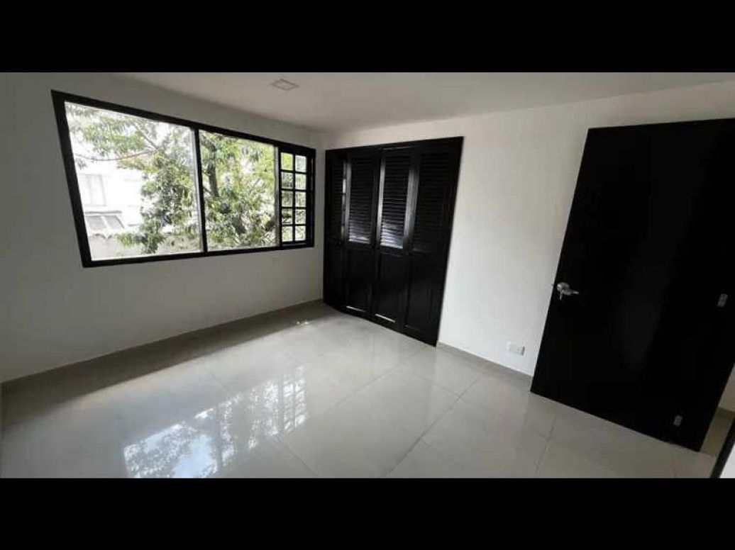 Casa de 4 alcobas en venta en El Contador, Bogotá, 434 m² · foto 5 de 11