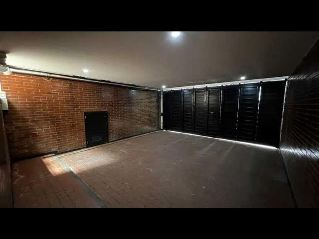 Casa de 4 alcobas en venta en El Contador, Bogotá, 434 m² · foto 7 de 11