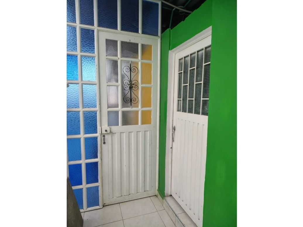 Casa de 10 alcobas en venta en San José, Bogotá, 72 m² · foto 4 de 20