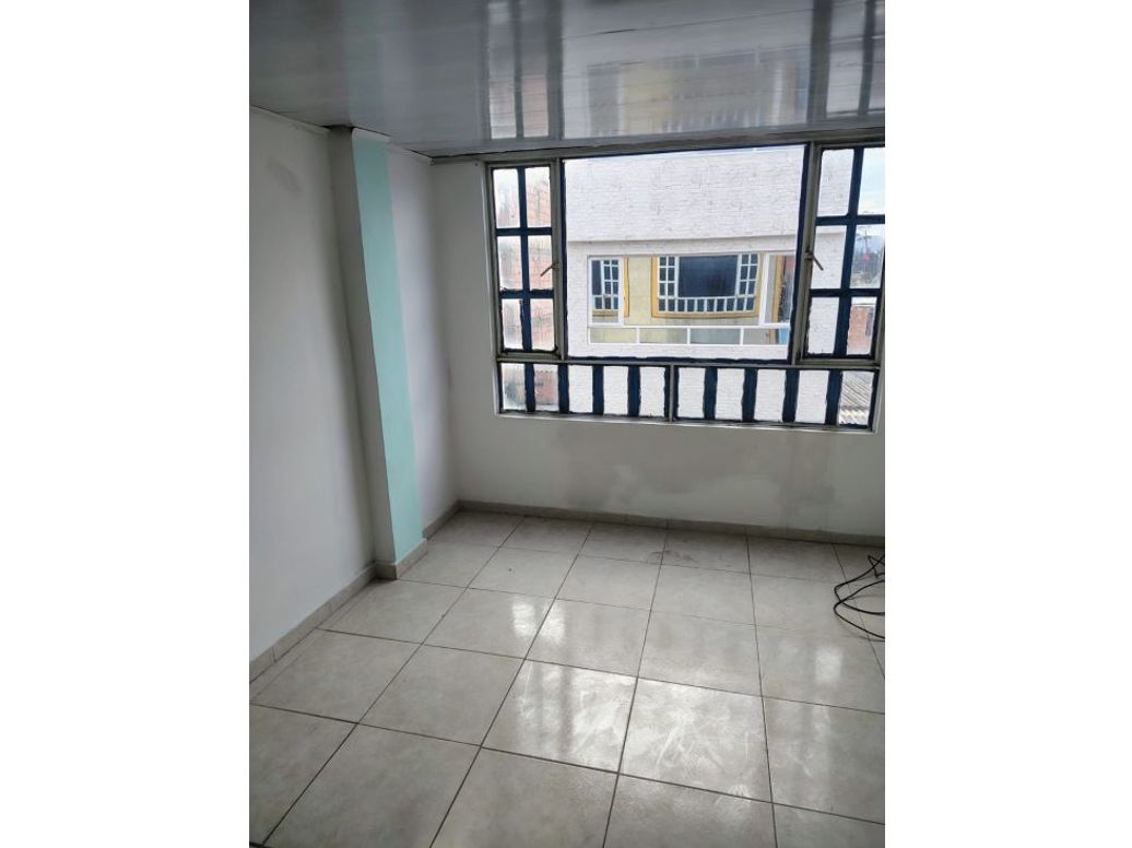 Casa de 10 alcobas en venta en San José, Bogotá, 72 m² · foto 13 de 20