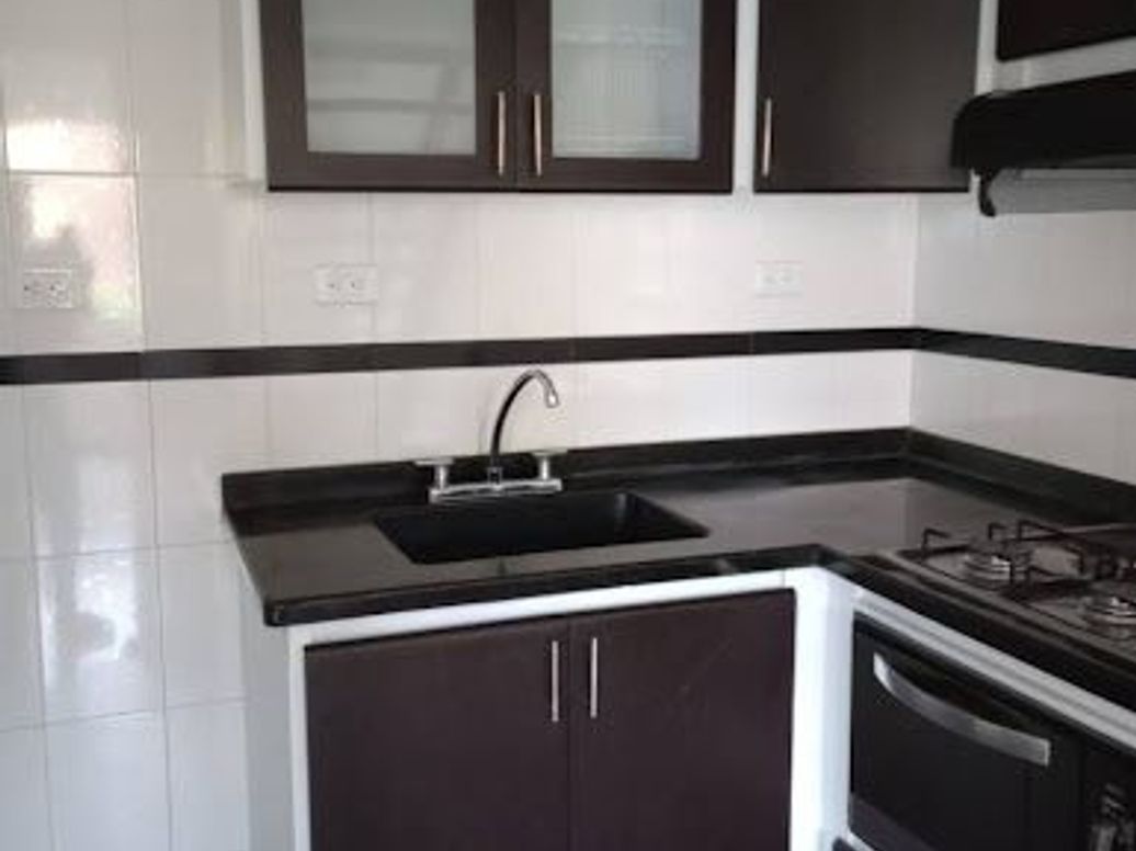 Apartamento de 3 alcobas en venta en Ciudad Kennedy Central, Bogotá, 76 m² · foto 11 de 16