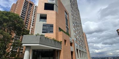 Inmobiliaria renta lindo apartamento en chapinero alto, tipo loft amoblado, piso 20 con excelente vista, cerca a universidades, restaurantes y mas, cómodas zonas comunes, varias vías de acceso como la Av Circunvalar, carrera 7, calle 53, calle 64.CONTACTENOS Cod: 609